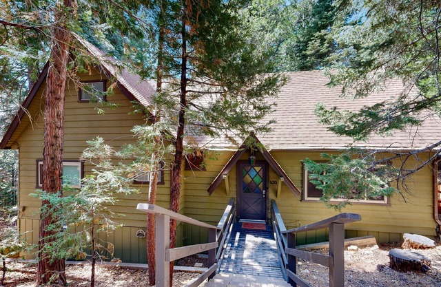 4 BD W/Lake Access, Grill, Fire Pit, A/C, Optional Dock
