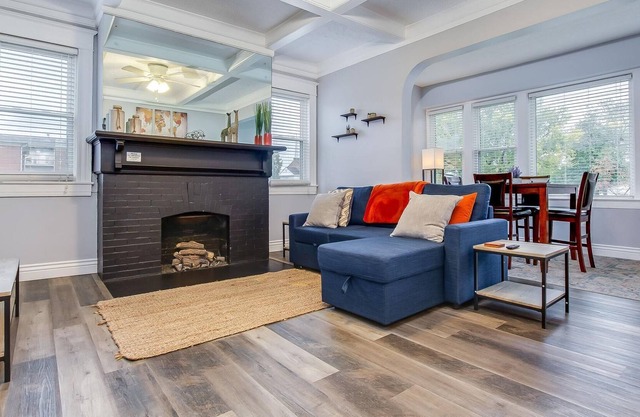 4 Bed 2 Bath Pet friendly home
