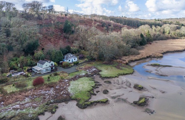 4 bedroom accommodation in Freystrop, near Haverfordwest