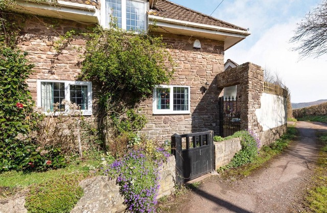 4 bedroom accommodation in Whitchurch, near Monmouth