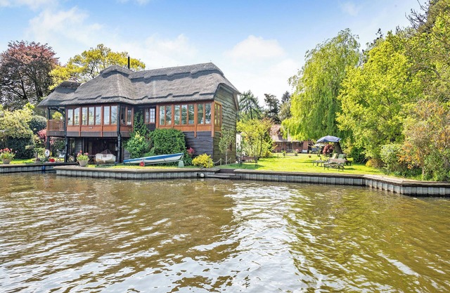 4 bedroom accommodation in Irstead, near Wroxham