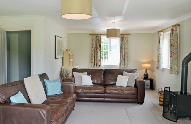 4 bedroom accommodation in Cheddar