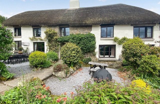 4 bedroom accommodation in Hennock, near Bovey Tracey