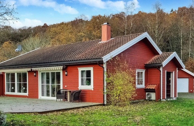4 bedroom awesome home in Lyngdal