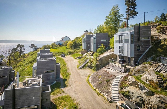 4 bedroom gorgeous home in Sætre