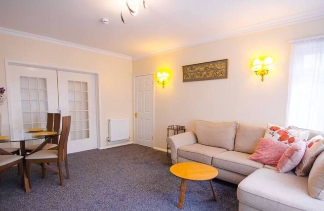 4 Bedroom Home in Tranquil Gravesend Location