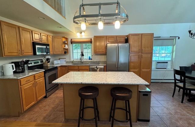 4 Bedroom Lakes Region House
