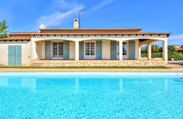 4 bedroom lovely home in Bellegarde