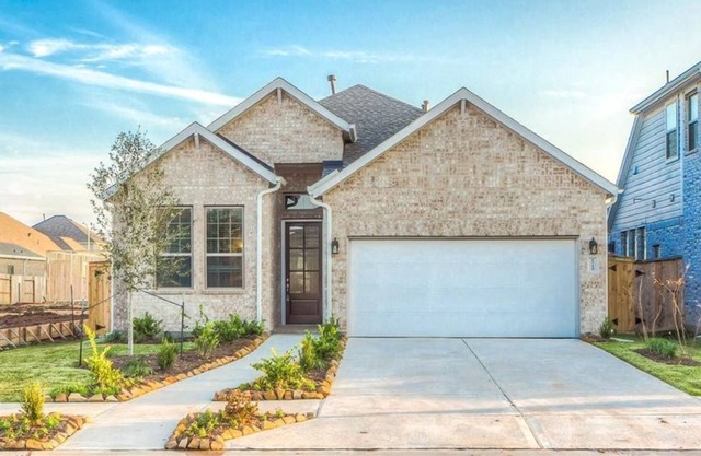 4 Bedroom Single family 92461 by Houzlet