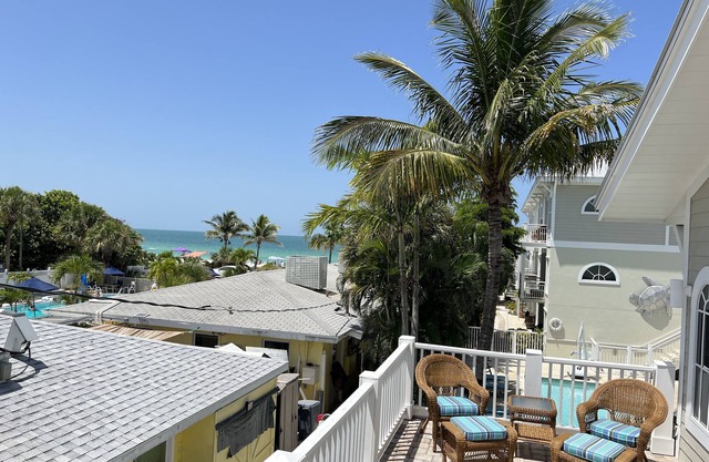 4 Bedroom Townhouse - Your private Holmes Beach vacation home