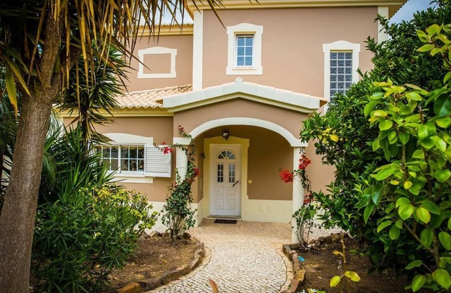 4 Bedroom Villa with Private pool