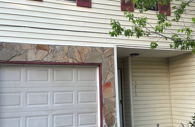 4 Beds, King Included house with AC, WiFi in awesome Atlanta near airport!