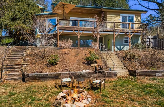 4-BR House- Heart of Asheville Lake House