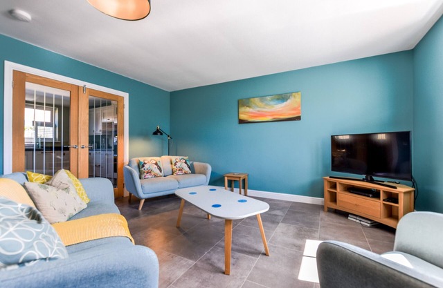 4 Brindles Manse - Three Bedroom House, Sleeps 6