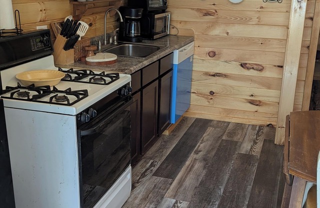 #4 - Cozy private unit near Salmon River, and Tug Hill ATV/snowmobile trails.