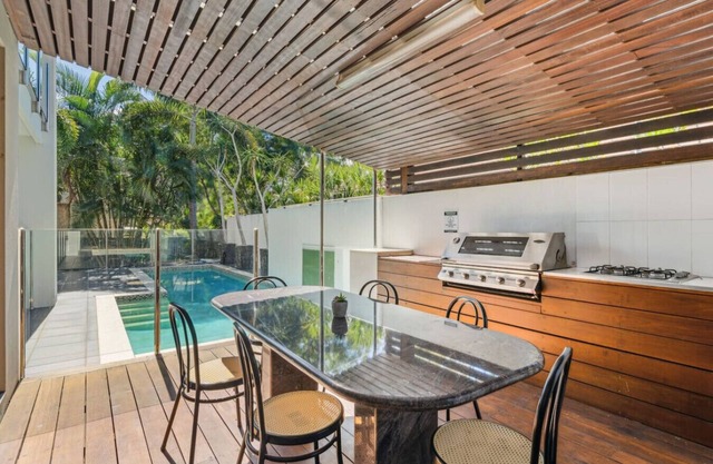4 Ensuites|Patio Pool BBQ Billiards Media Room