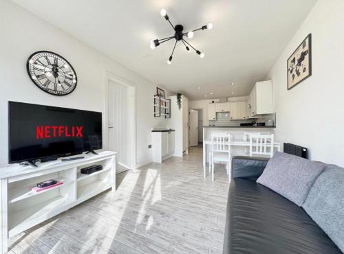 4 Guests - 2 Bedrooms - Parking - 9min City Centre
