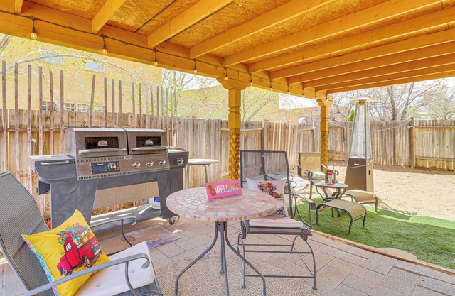 4 Mi to Old Town Plaza: Albuquerque Home w/Patio