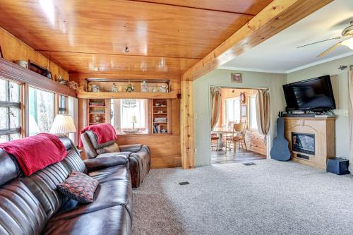 4 Mi to Snowmobile Trails Muskegon River Retreat