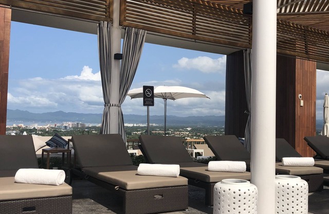 $400 to use in resort when booked to stay in October