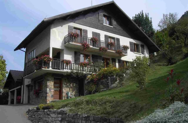 42 m2 apartment, ideal for a spa treatment in Brides or skiing in the 3 valleys.