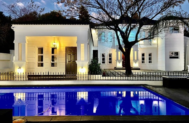 "435 on Vale Boutique Aparthotel”: A Luxurious Retreat in the Heart of Elegance