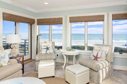 4427 Windswept Villa by Akers Ellis Rentals