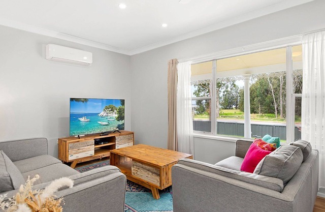 45 Cook Parade - Beautiful Tranquil Paradise