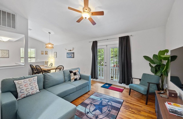4BR house in trendy East Austin