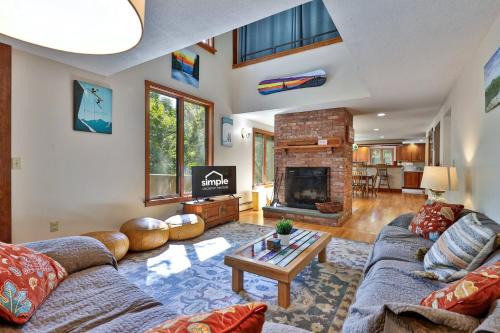 4BR Killington Home Perfect for Families, Pet-Friendly, Fireplace
