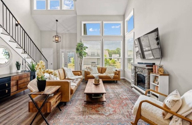 4BR Urban Oasis Home w/Flex Office Near Nashville