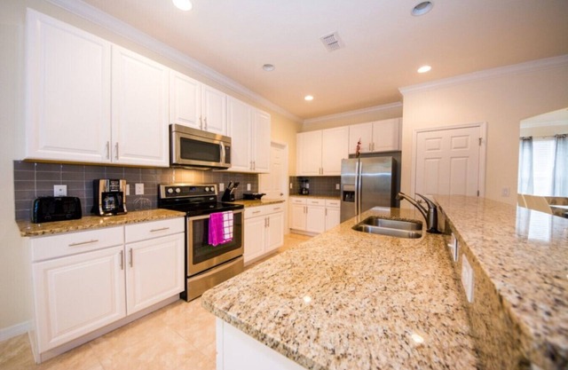 5 Bed Solterra Amazing Home w/Private Pool