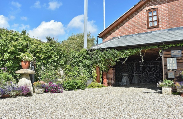 5 bedroom accommodation in East Burton, near Wareham