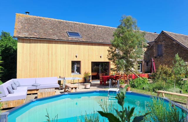 5 bedroom country house sleeps 13 and more.