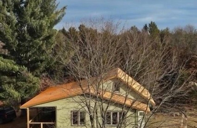 5-bedroom house with WiFi and AC in Nekoosa 12 min from Necedah sleeps 14