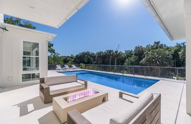 5 bedroom stunning home. Walking distance to town and the beach.