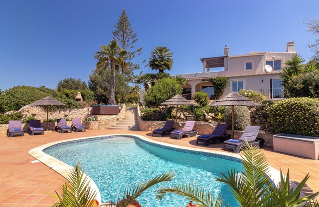 5 Bedroom Villa With Pool, Hot Tub & Stunning Sea View. Close to town and beach