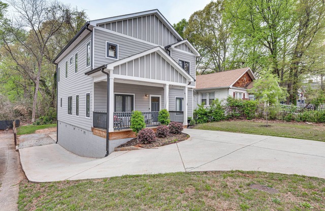 5 Mi to Dtwn ATL: Home w/Office & Large Backyard!