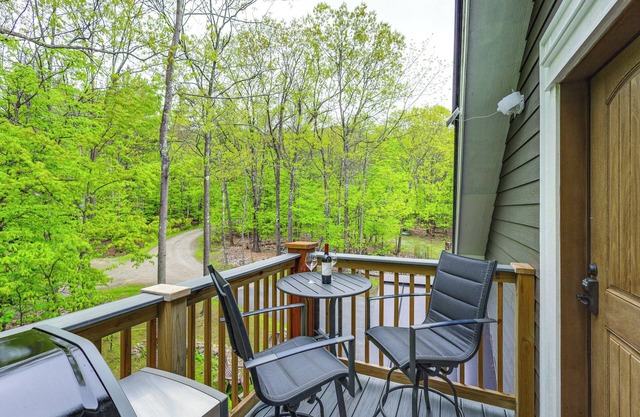 < 5 Mi to Whiteface Mtn Resort: Cabin-Style Apt