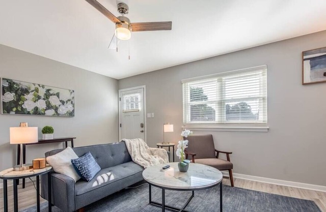 5 min to Downtown Raleigh-Free Coffee & Fast Wi-Fi