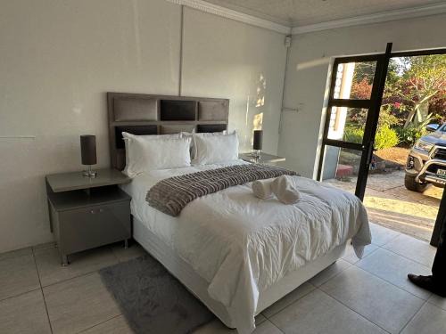 5 on Crossways Guesthouse