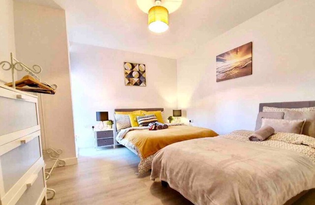 56 · ❤️High-Spec Free parking Near LFC & City Centre❤️