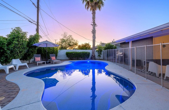 5BR Old Town Home w/Heated Pool, Games, & BBQ!
