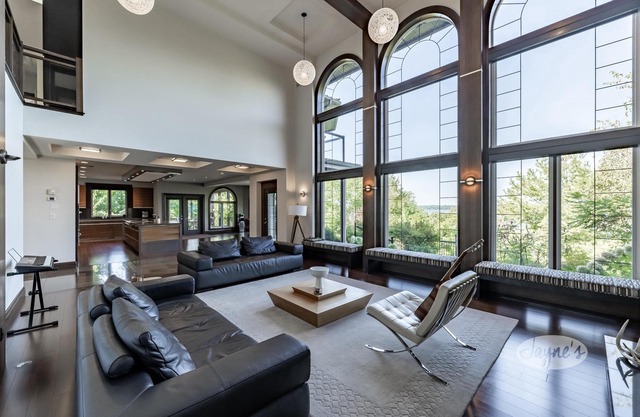 6 bed 5 bath cottage on Lake Muskoka