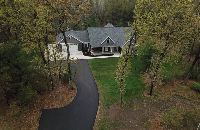 6-bedroom, 4-bathroom home on 5 acres in rural Wisconsin Dells
