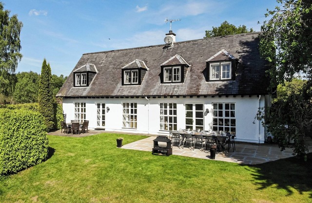 6 bedroom accommodation in Beauly, near Inverness