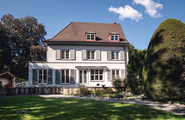 6-Bedroom Villa in the heart of Basel with free BaselCard