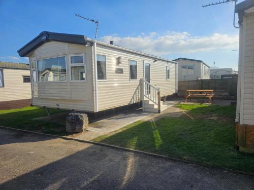 6 Berth Caravan with garden - Brightholme Holiday Park