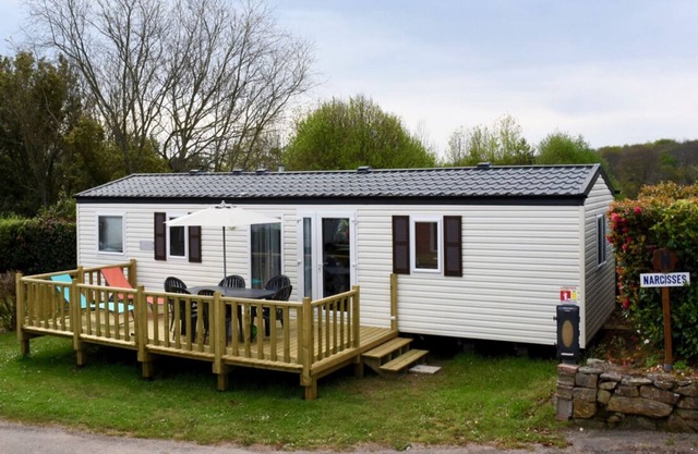 6-berth holiday home on a 5-star site and you get 20% off Brittany Ferries