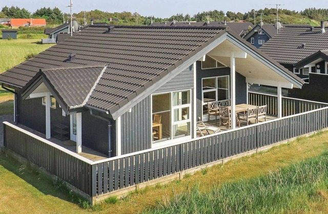 6 person holiday home in Ringkøbing-By Traum